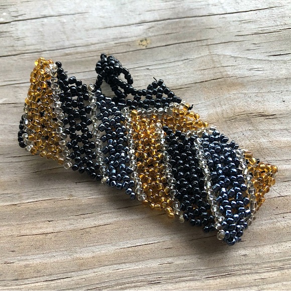 EUC VTG Handmade Earth Tone Seed Bead Bracelet with Diagonal Design - Picture 11 of 13